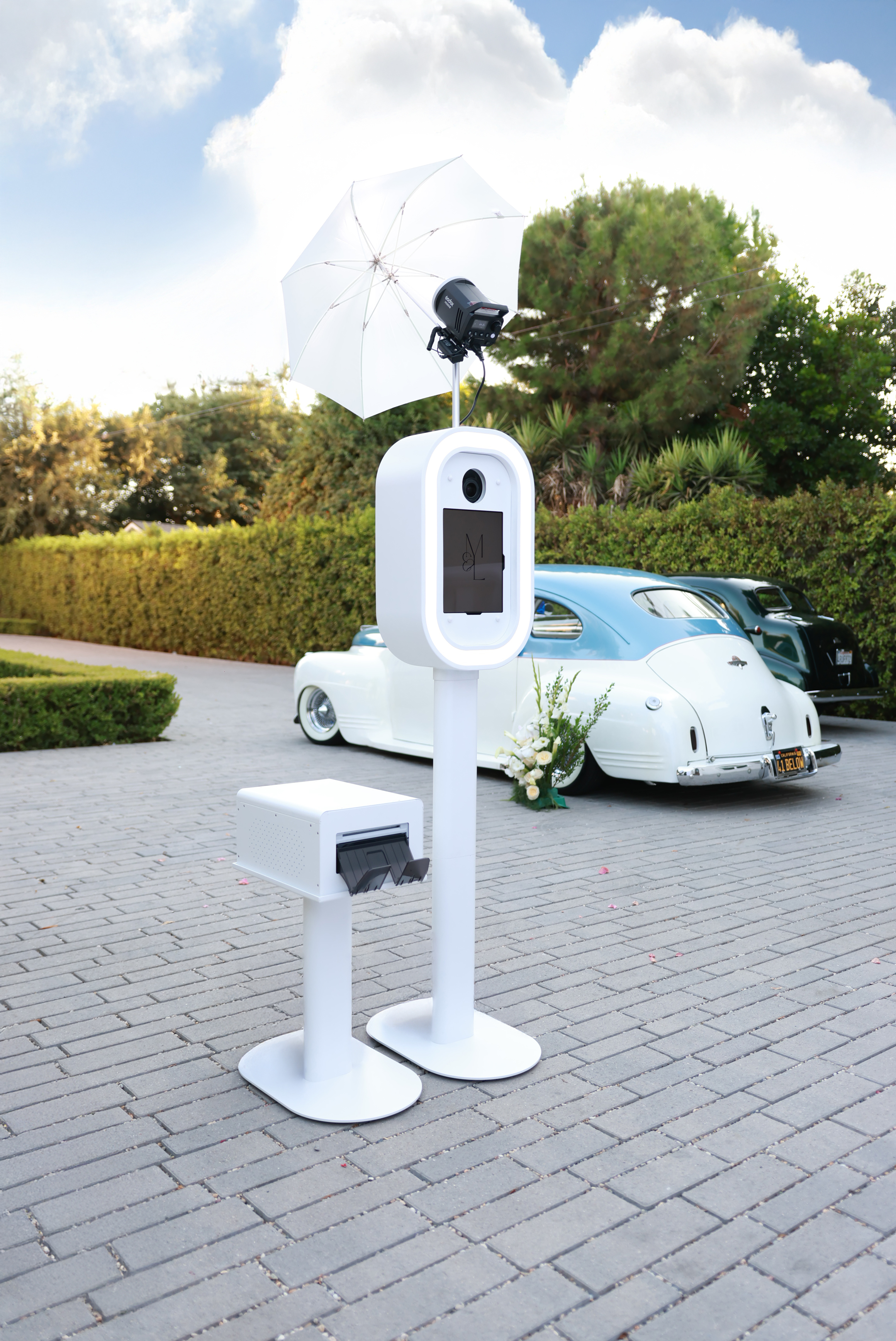 Likhâ open-air photobooth sleek design at a Surrey event